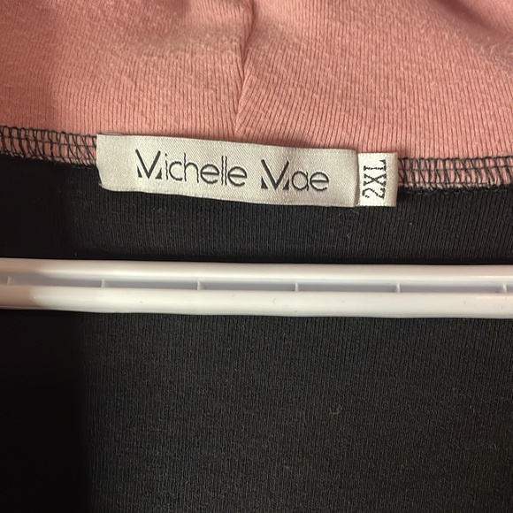 EUC Michelle Mae Black hoodie with pink accents size 2X - Picture 2 of 5